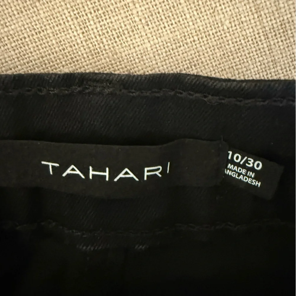 Tahari “Olivia” Black Ankle Jeans - Picture 4 of 6
